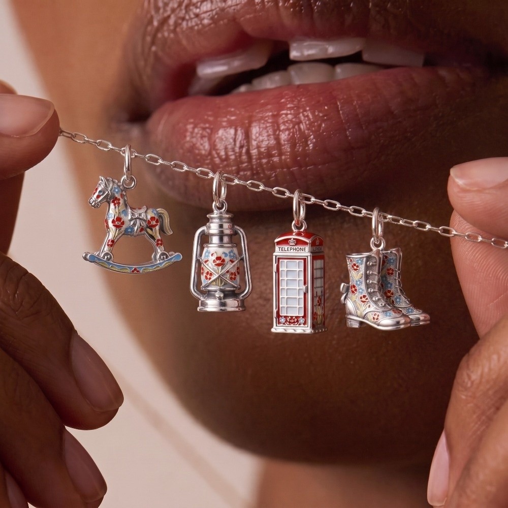 Jewelry Making London - Edelstahl-Cartoon-Anhänger, Miniatur-Schmuckstücke im britischen Stil, Emaille-Material,
